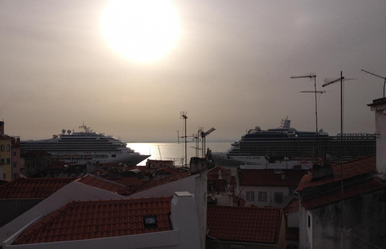 Best Terrace River View Apt In Alfama Appartement *